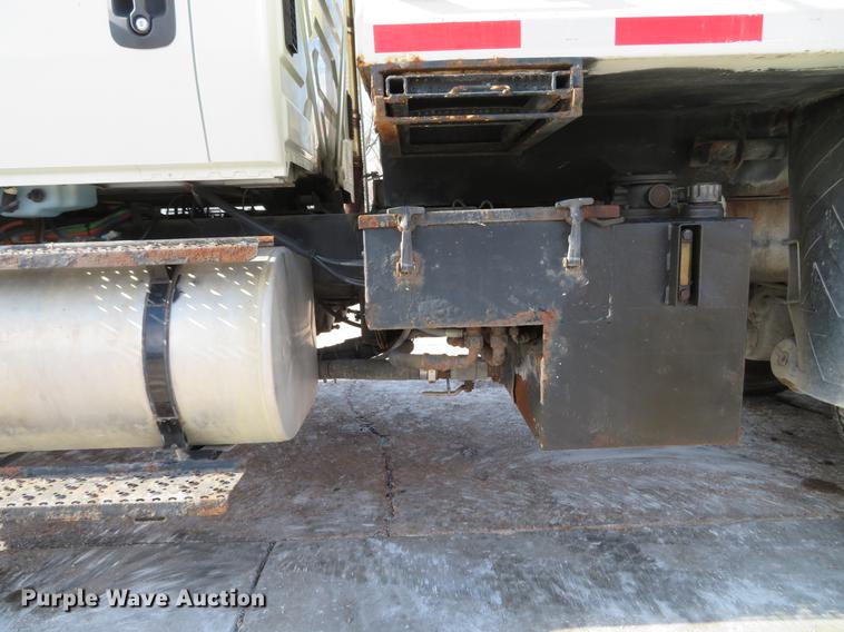 image for item DG3895 2009 International WorkStar 7400 dump truck