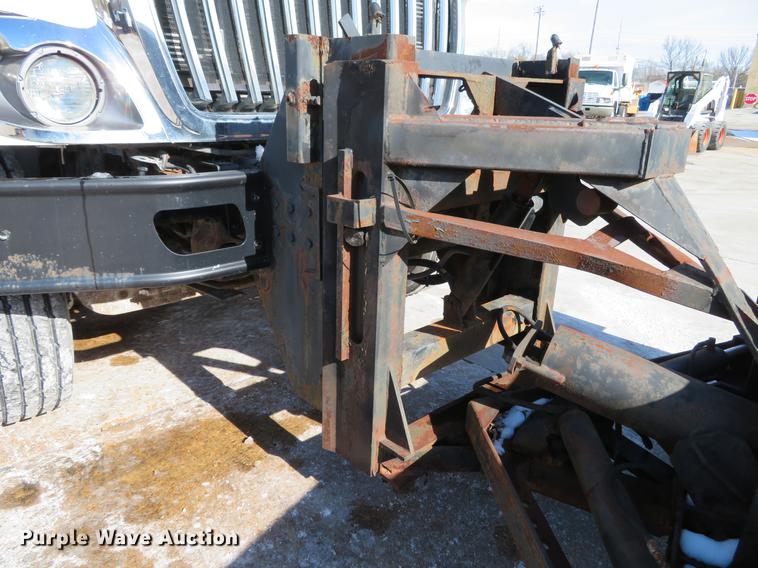 image for item DG3895 2009 International WorkStar 7400 dump truck