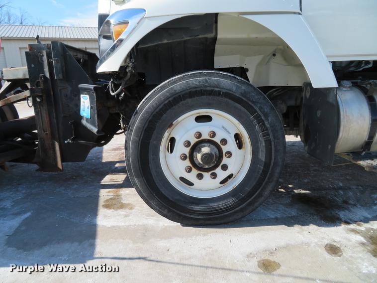 image for item DG3895 2009 International WorkStar 7400 dump truck