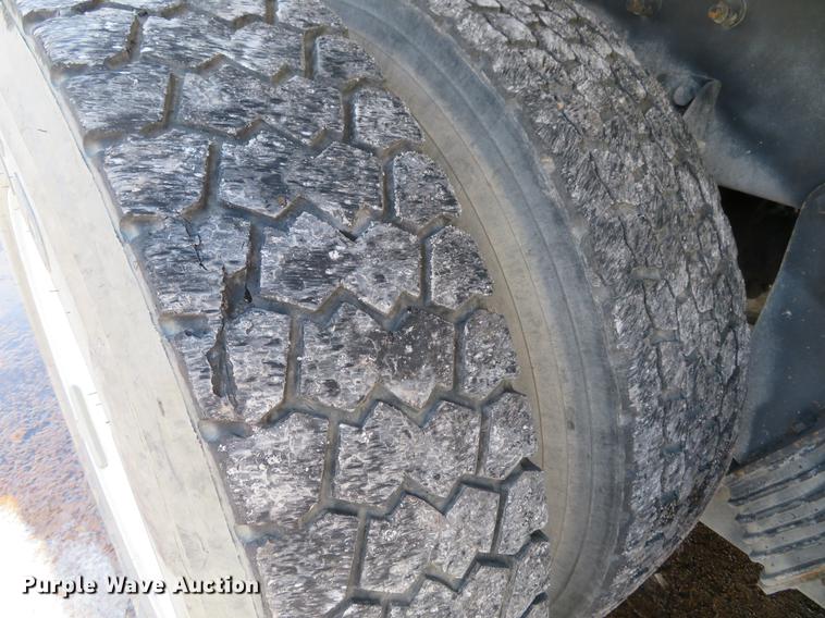 image for item DG3895 2009 International WorkStar 7400 dump truck