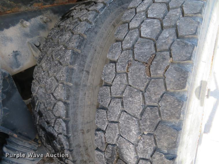 image for item DG3895 2009 International WorkStar 7400 dump truck