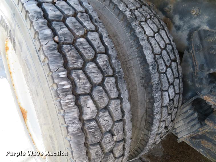 image for item DG3895 2009 International WorkStar 7400 dump truck