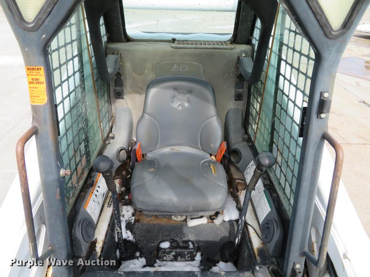 image for item DG3896 2006 Bobcat S250 skid steer