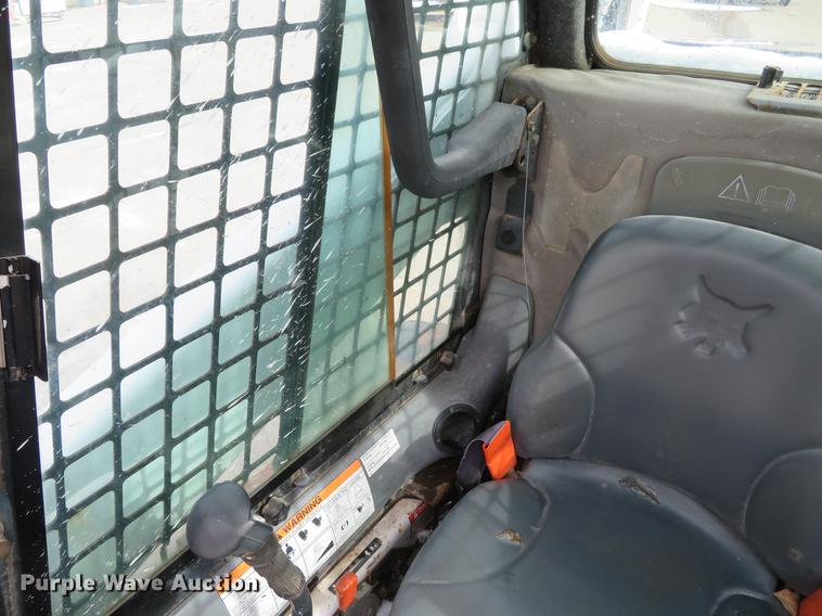 image for item DG3896 2006 Bobcat S250 skid steer
