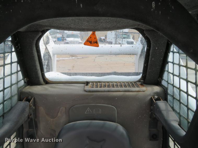 image for item DG3896 2006 Bobcat S250 skid steer