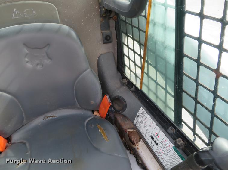 image for item DG3896 2006 Bobcat S250 skid steer