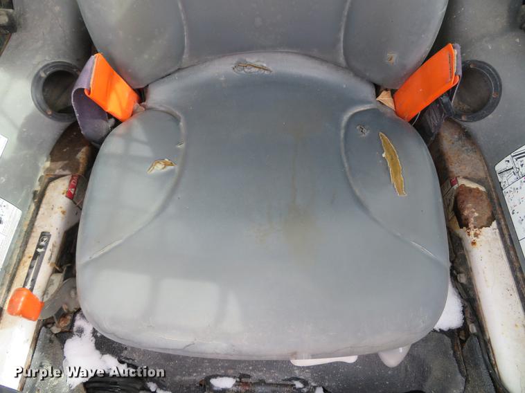 image for item DG3896 2006 Bobcat S250 skid steer