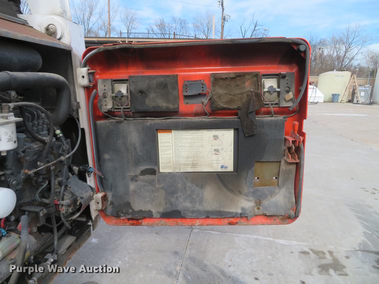 image for item DG3896 2006 Bobcat S250 skid steer