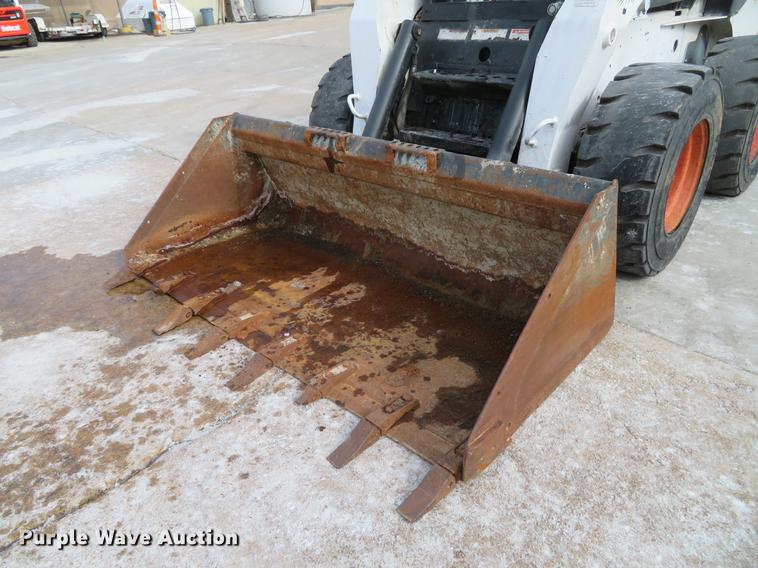 image for item DG3896 2006 Bobcat S250 skid steer