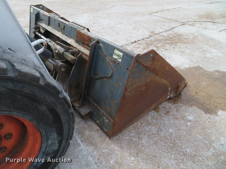 image for item DG3896 2006 Bobcat S250 skid steer