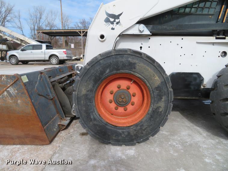 image for item DG3896 2006 Bobcat S250 skid steer