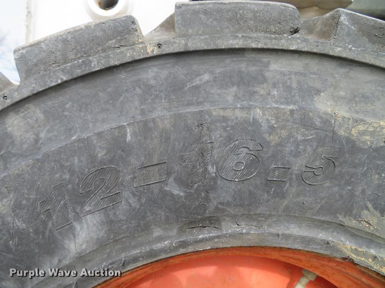 image for item DG3896 2006 Bobcat S250 skid steer