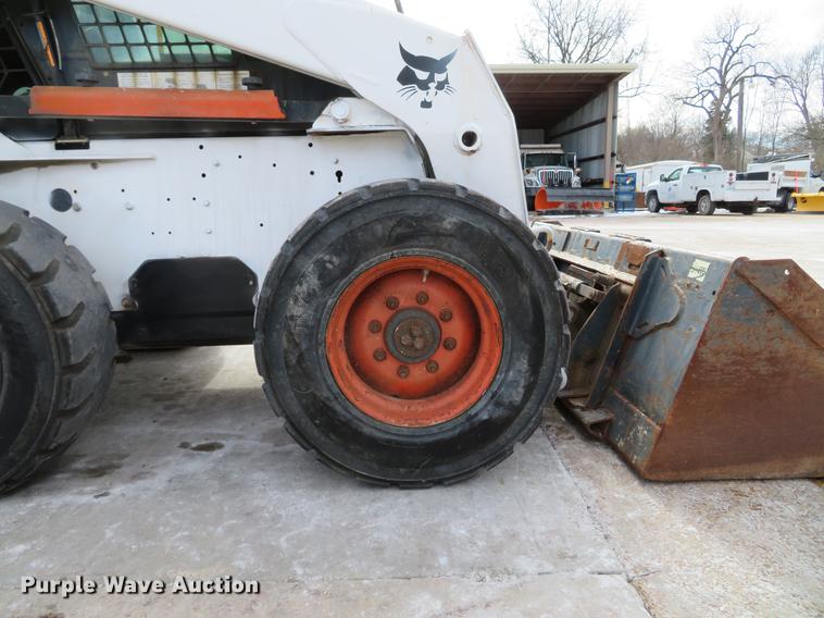 image for item DG3896 2006 Bobcat S250 skid steer