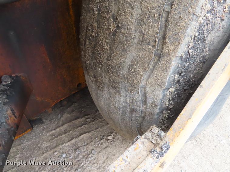 image for item DN9071 Blaw-Knox PF-161 paver