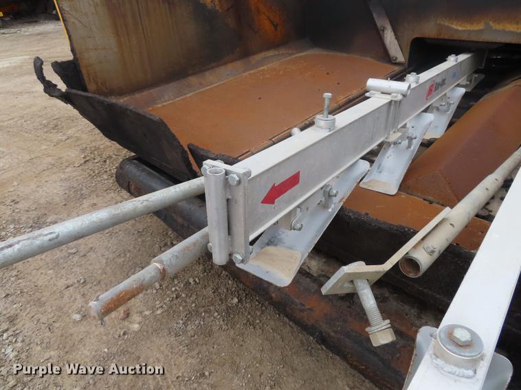 image for item DN9071 Blaw-Knox PF-161 paver