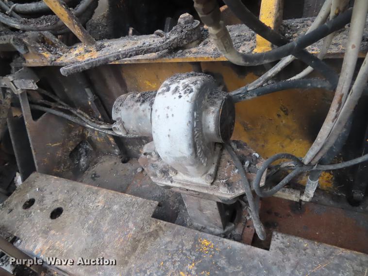 image for item DN9071 Blaw-Knox PF-161 paver