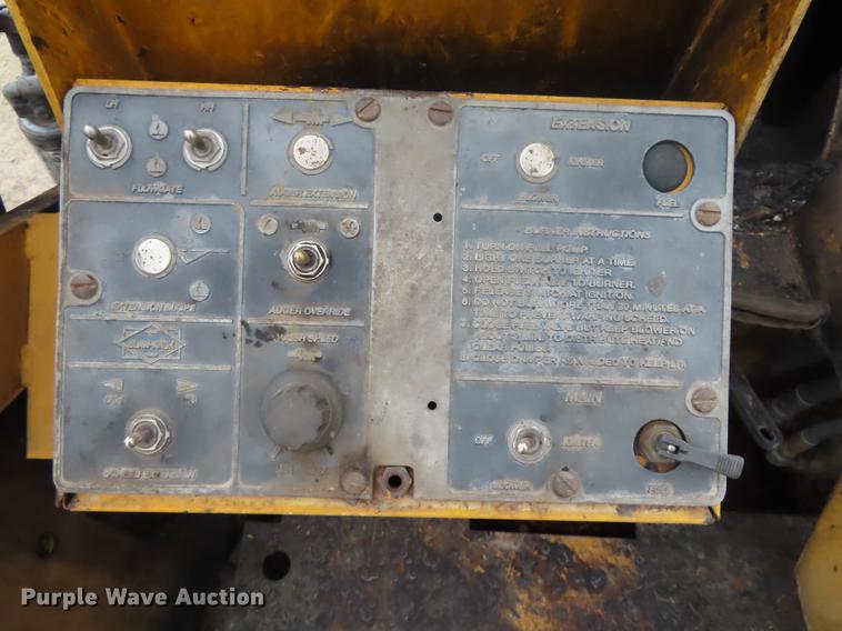 image for item DN9071 Blaw-Knox PF-161 paver