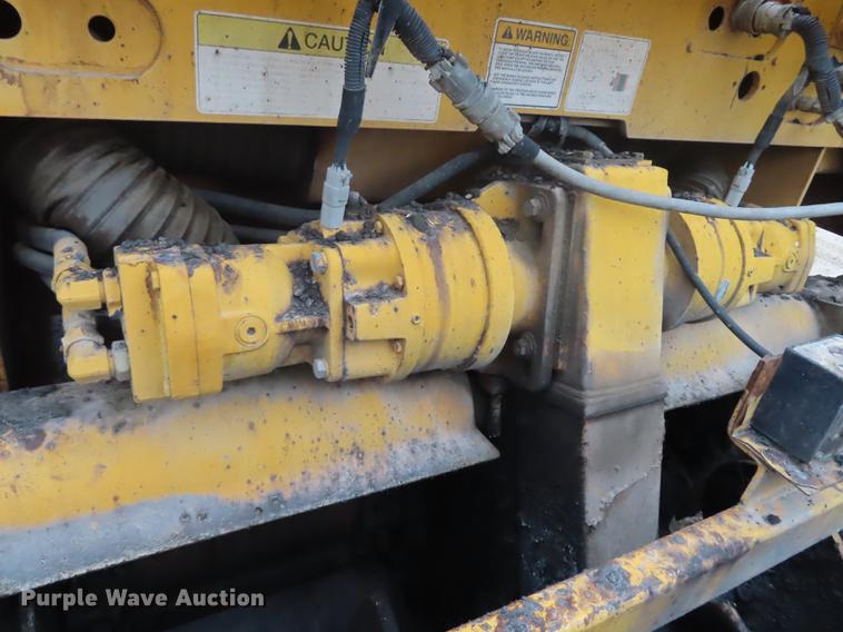 image for item DN9071 Blaw-Knox PF-161 paver