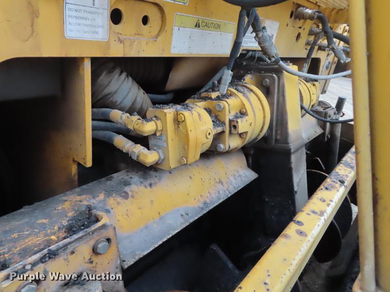 image for item DN9071 Blaw-Knox PF-161 paver