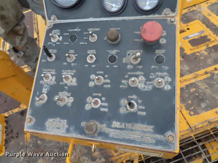 image for item DN9071 Blaw-Knox PF-161 paver