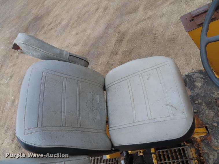 image for item DN9071 Blaw-Knox PF-161 paver