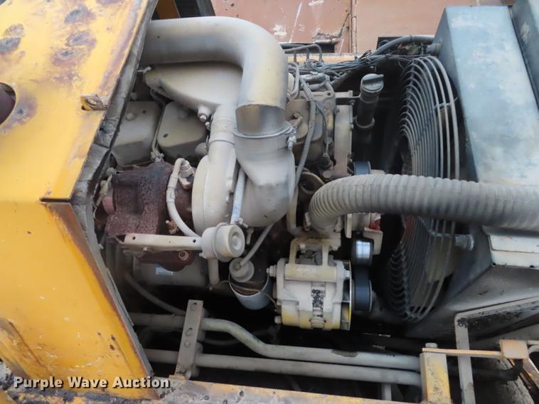 image for item DN9071 Blaw-Knox PF-161 paver