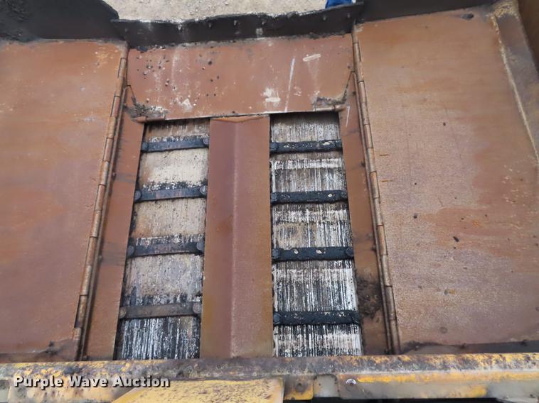 image for item DN9071 Blaw-Knox PF-161 paver