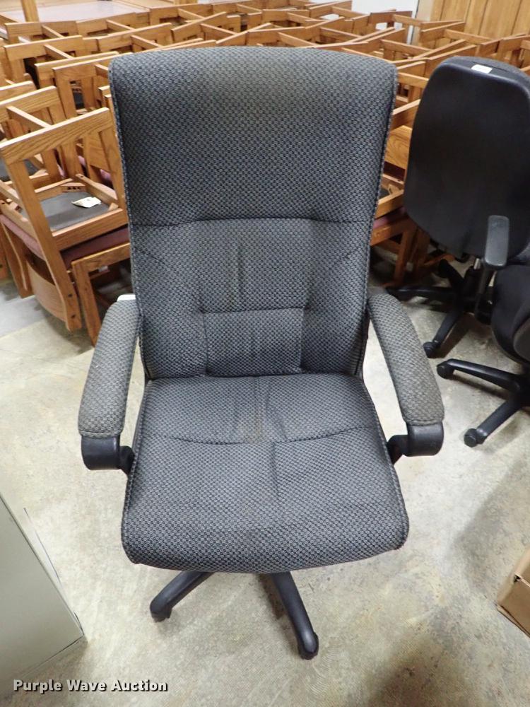 image for item EH9186 Approximately 65 chairs