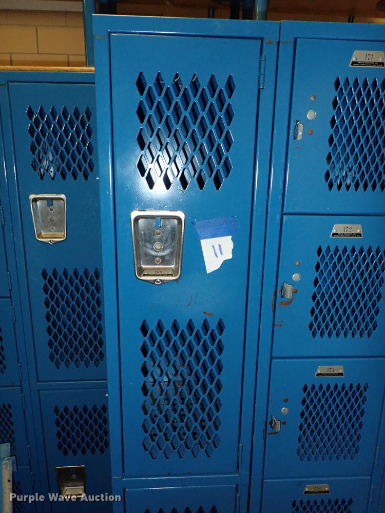 image for item EH9192 (22) sets of Penco lockers