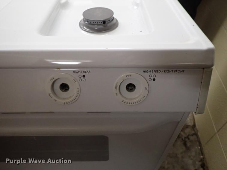 image for item EH9194 Crosley four burner stove