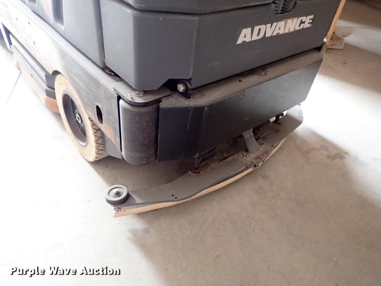 image for item EH9221 Advance 3800 floor scrubber
