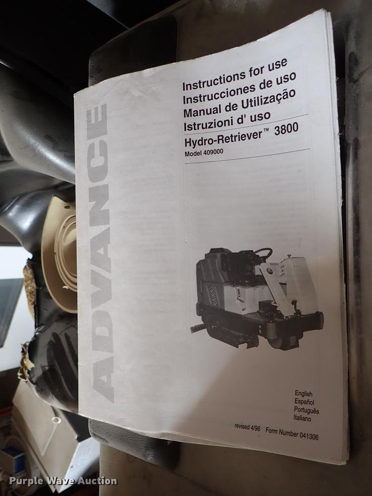 image for item EH9221 Advance 3800 floor scrubber