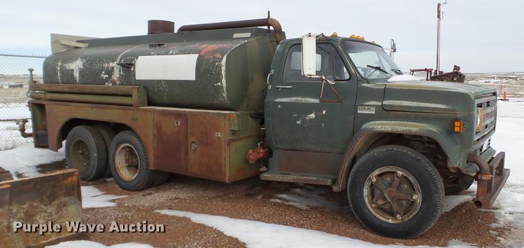 image for item EJ9012 1984 GMC 6500 tank truck