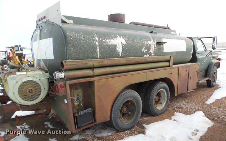 image for item EJ9012 1984 GMC 6500 tank truck