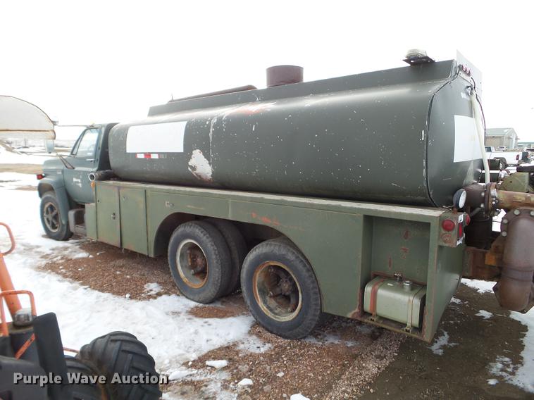 image for item EJ9012 1984 GMC 6500 tank truck