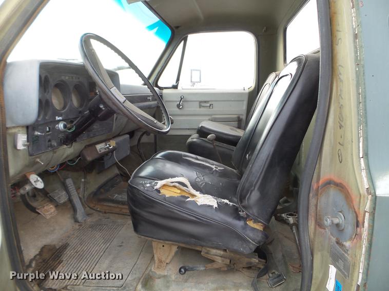 image for item EJ9012 1984 GMC 6500 tank truck