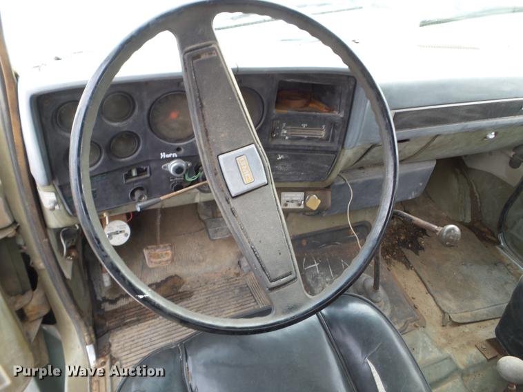 image for item EJ9012 1984 GMC 6500 tank truck