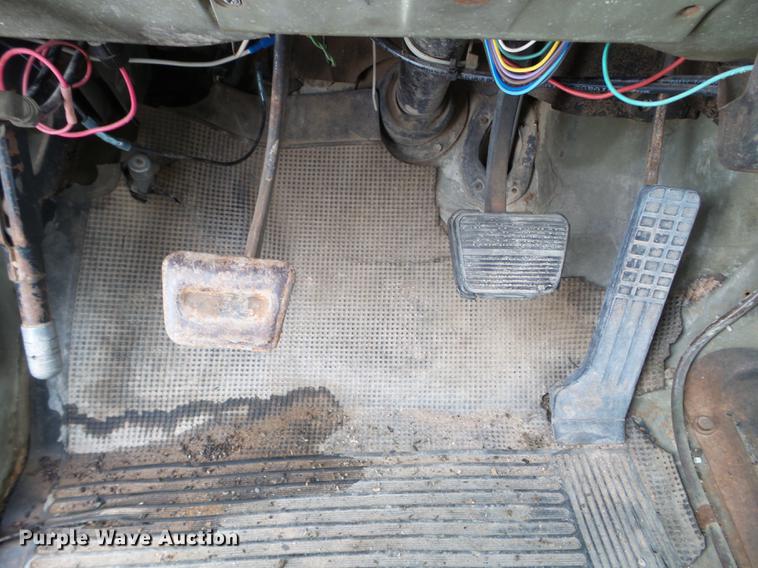 image for item EJ9012 1984 GMC 6500 tank truck