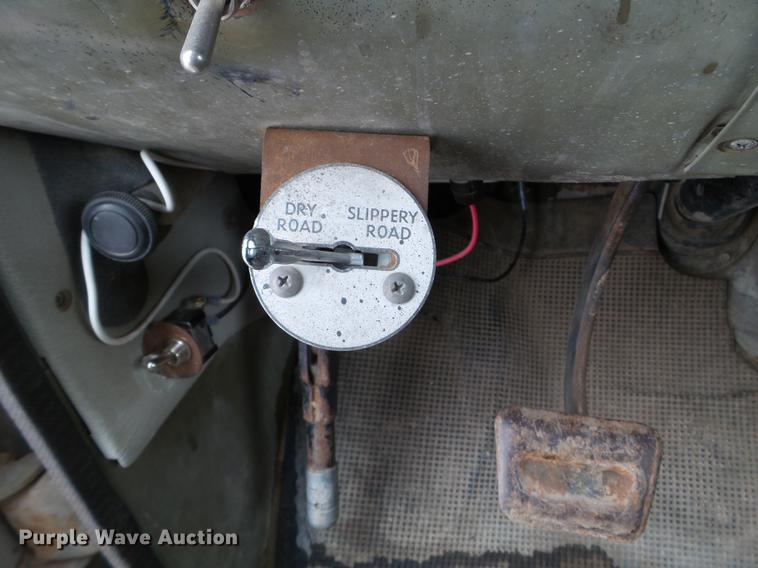 image for item EJ9012 1984 GMC 6500 tank truck