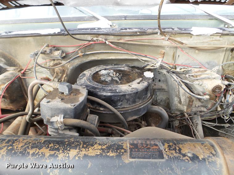 image for item EJ9012 1984 GMC 6500 tank truck