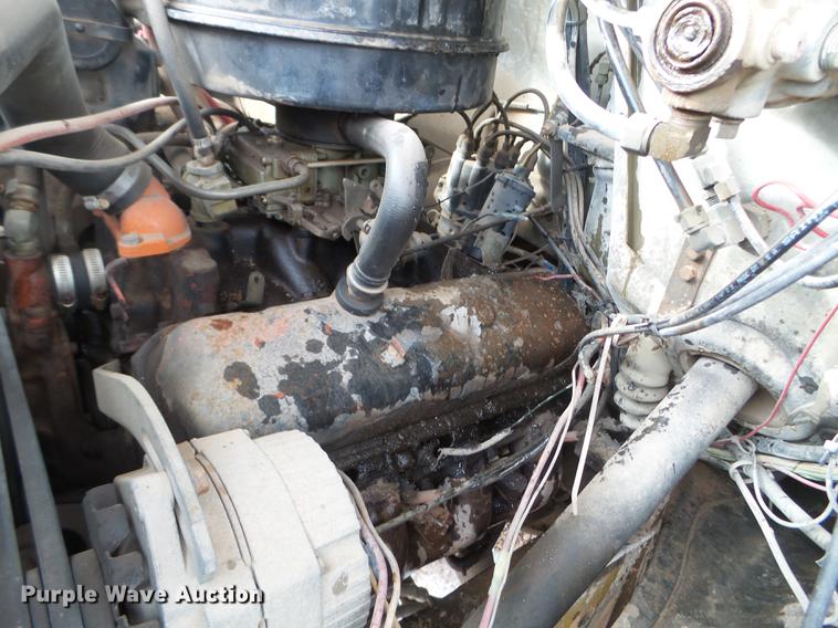 image for item EJ9012 1984 GMC 6500 tank truck