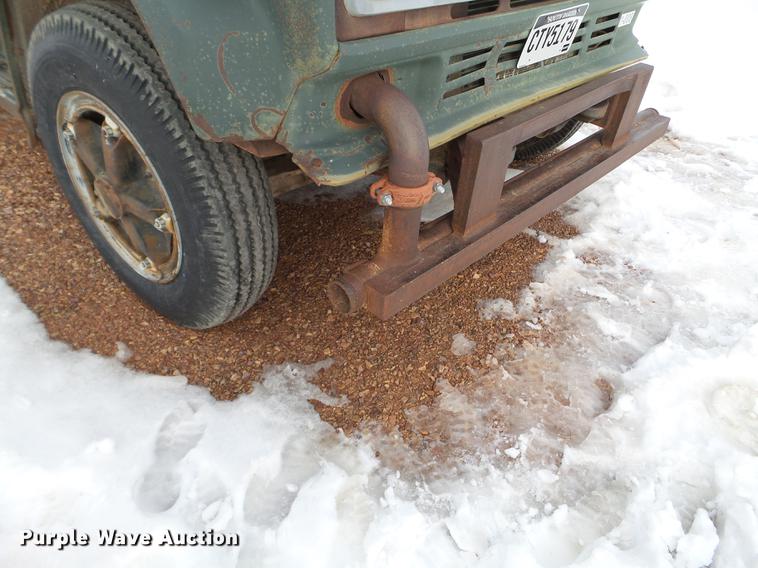 image for item EJ9012 1984 GMC 6500 tank truck