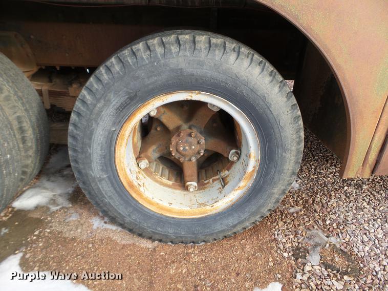 image for item EJ9012 1984 GMC 6500 tank truck