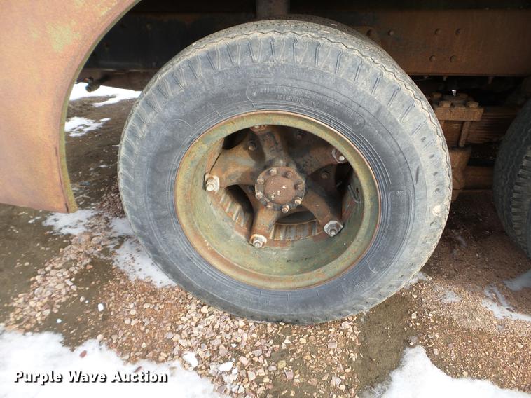 image for item EJ9012 1984 GMC 6500 tank truck