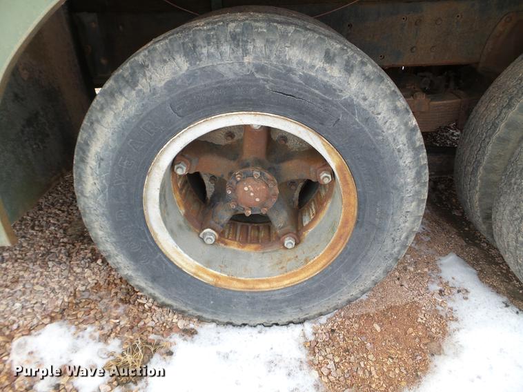 image for item EJ9012 1984 GMC 6500 tank truck