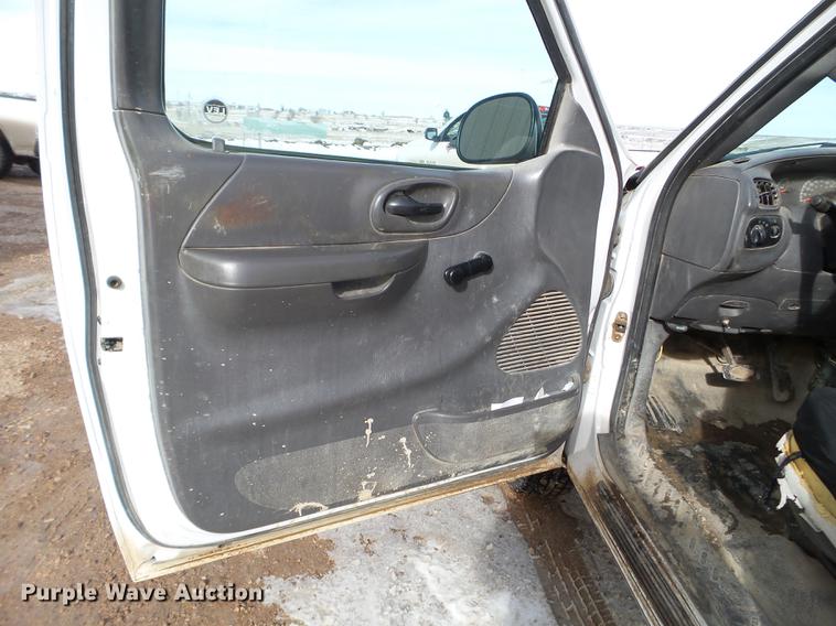 image for item EJ9013 2002 Ford F150 pickup truck