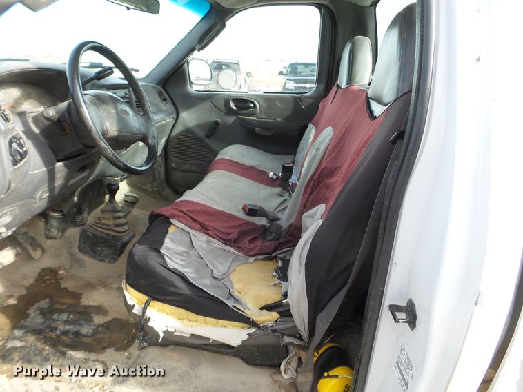 image for item EJ9013 2002 Ford F150 pickup truck