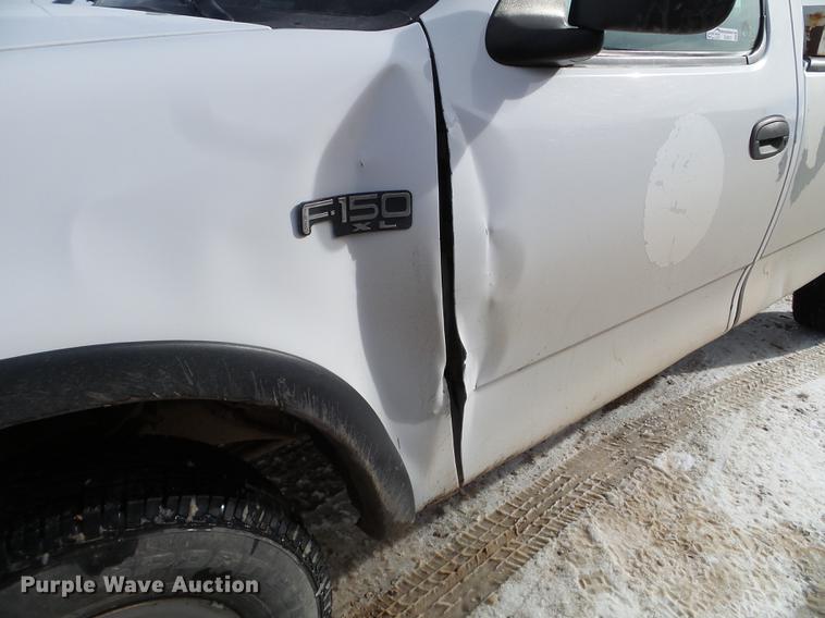 image for item EJ9013 2002 Ford F150 pickup truck