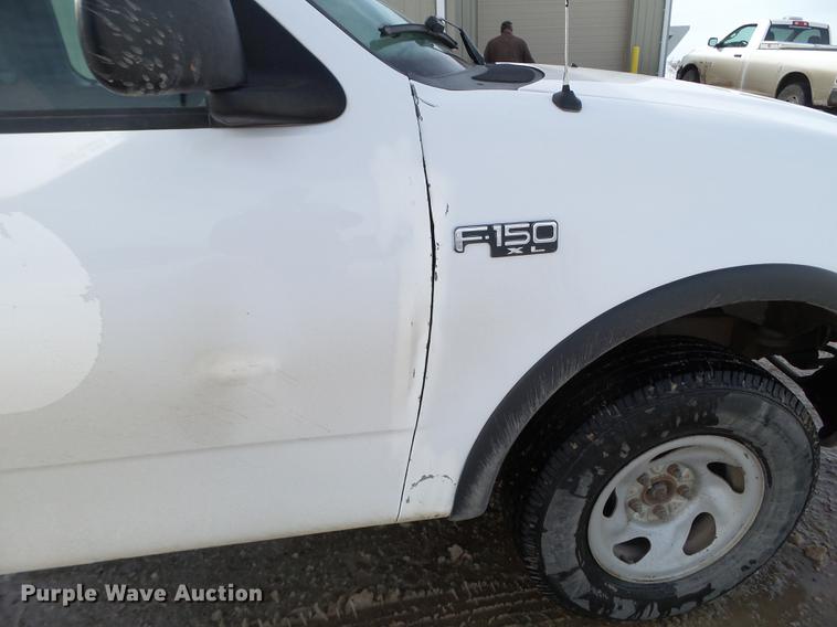 image for item EJ9013 2002 Ford F150 pickup truck