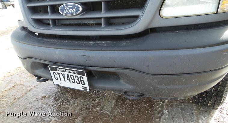 image for item EJ9013 2002 Ford F150 pickup truck